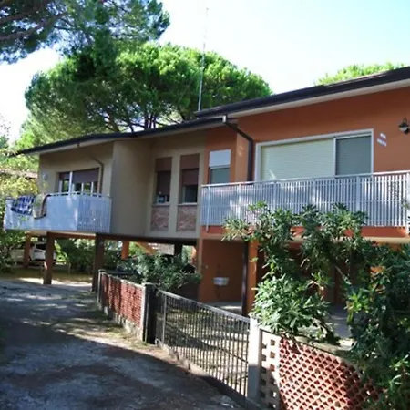 Διαμέρισμα Ideal Getaway Flat For Six With Parking Μπιμπιόνε